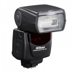 NIKON SB-700 FLASH