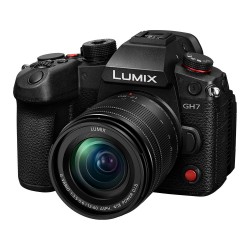 PANASONIC LUMIX DC-GH7 + 12-60MM F/3.5-5.6 POWER O.I.S.